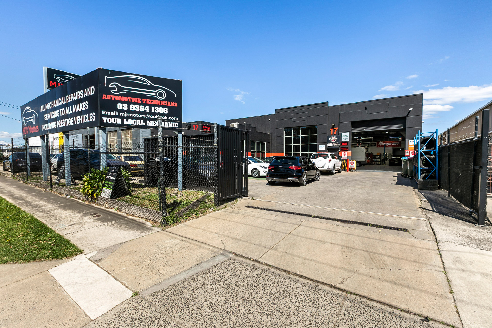 17 Wright Street, Sunshine VIC