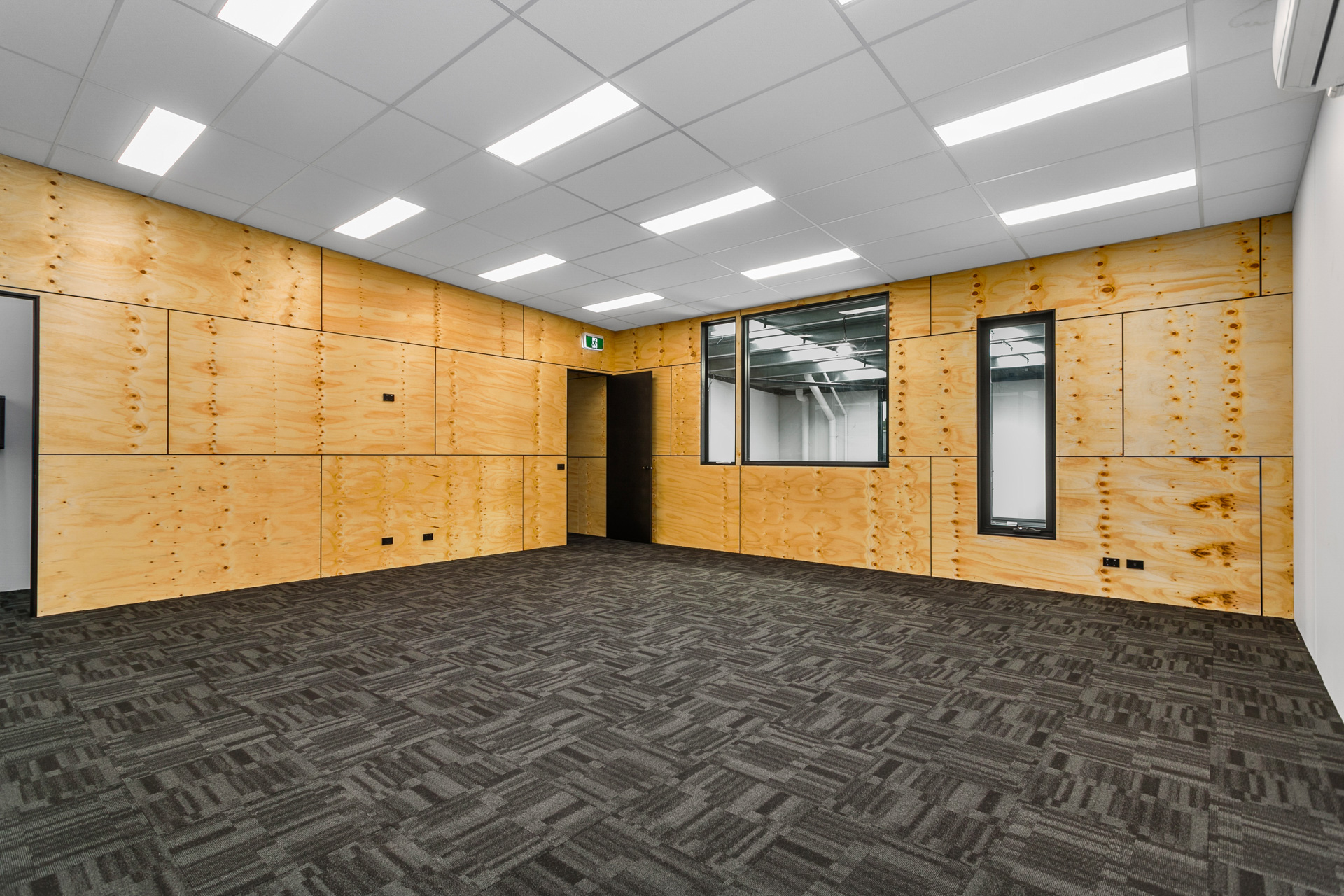 4/40C Wallace Avenue, Point Cook VIC