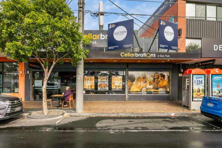 809 Ballarat Road, Deer Park VIC