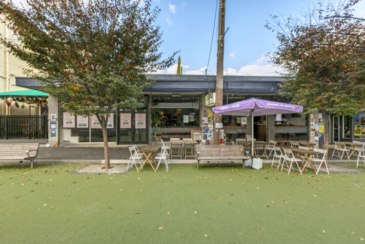 5 Ballarat Road, Yarraville VIC